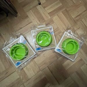 3 canned cat food holders